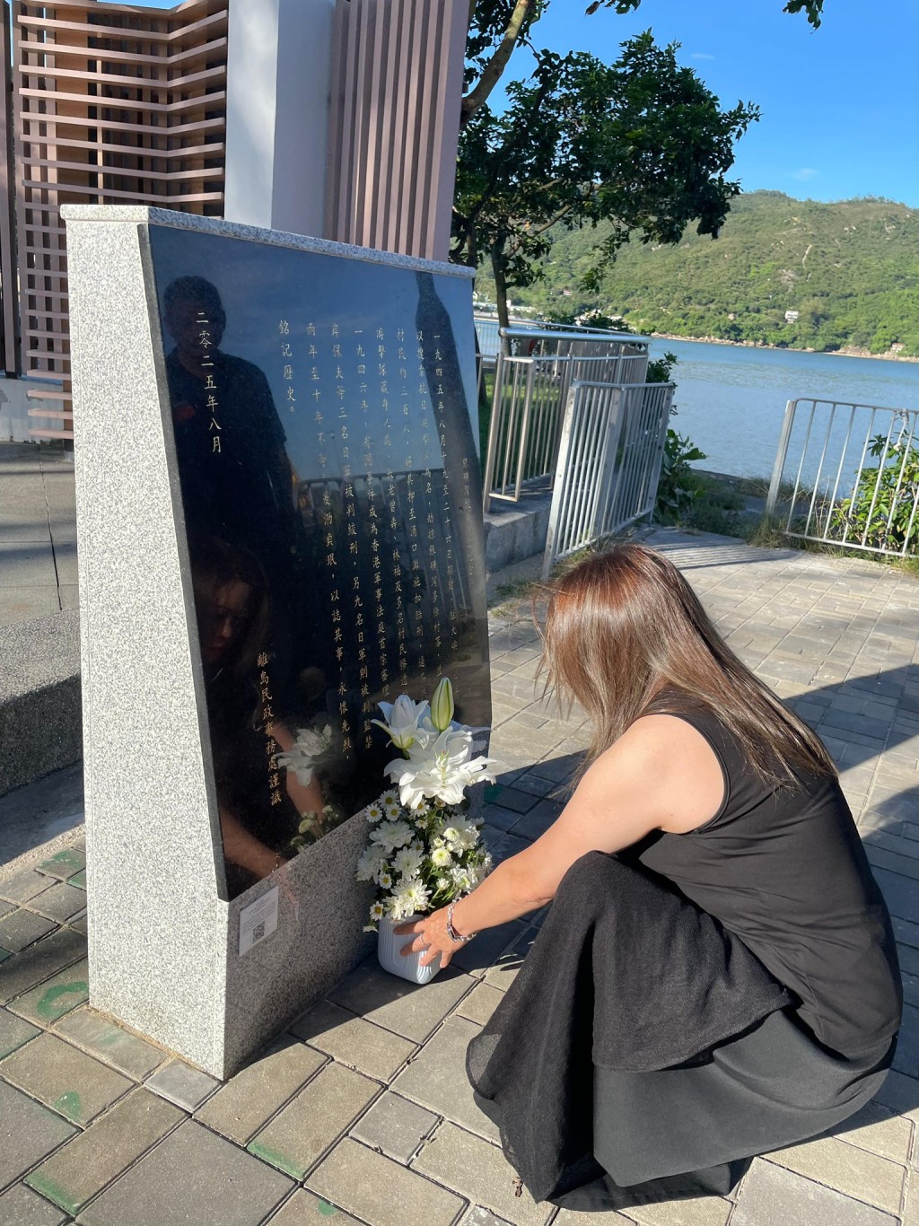 羅淑佩到訪梅窩抗戰遺址。羅淑佩fb 羅淑佩到訪梅窩抗戰遺址。羅淑佩fb