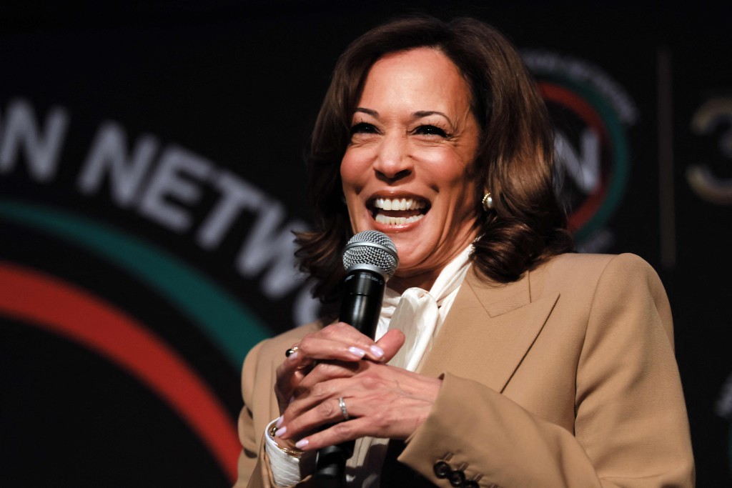 贺锦丽拟卷土重来。法新社