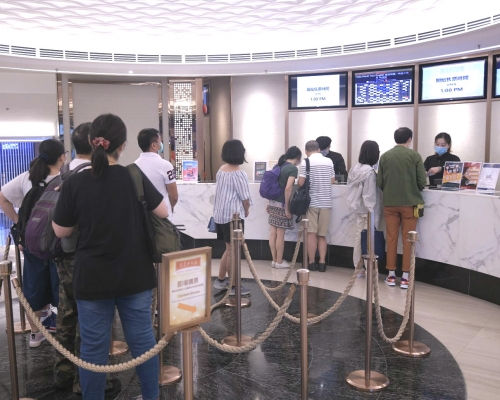 合資格的僱主和自僱人士可在5月25日至6月14日期間，透過專用網站提交第一期補貼的申請。