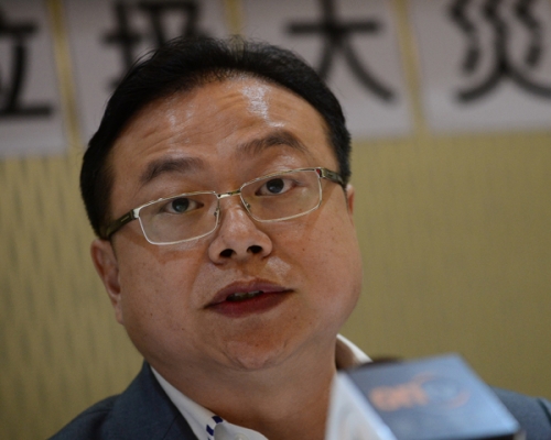 廢物處理業協會主席譚志華呼籲,熱心市民自發清理街道時,宜將樹木分開擺放。 資料圖片