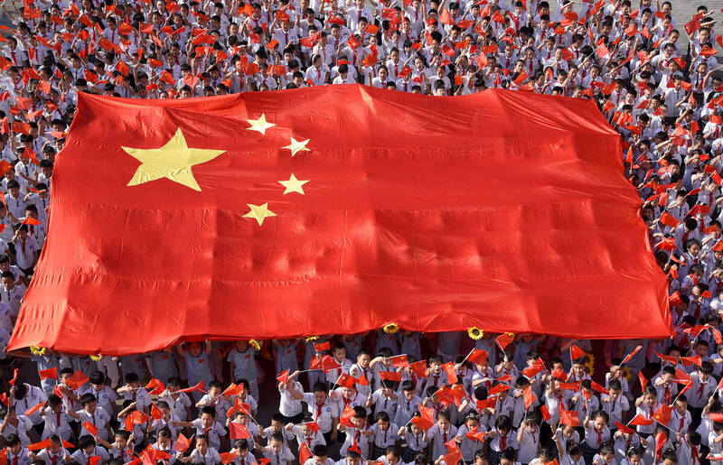 中國的人口數出現負增長。