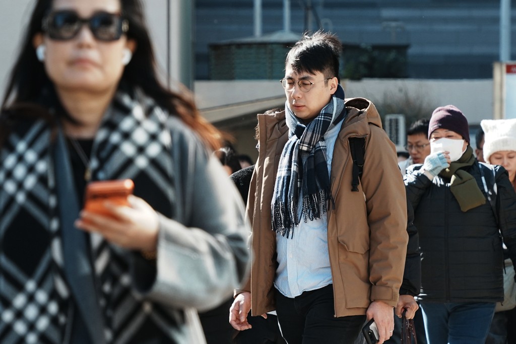 打鼓嶺更一度低見7度，相當寒冷。汪旭峰攝