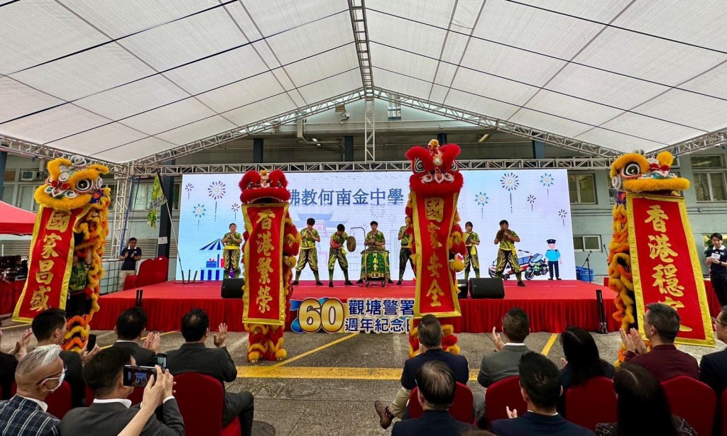 活動當日節目豐富,設有歌唱、舞蹈表演、舞龍舞獅等。 活動當日節目豐富,設有歌唱、舞蹈表演、舞龍舞獅等。