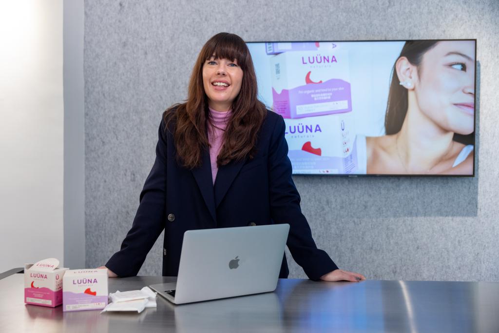 Olivia Cotes-James創辦本地品牌LUÜNA，推出可持續的經期護理產品，獲得CWI東亞區域的三等獎。