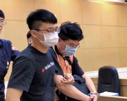 狼師被警方拘捕。