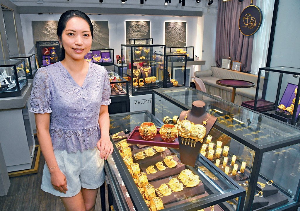 今年在每両足金價升近萬元的環境下,出租飾金業務收入較去年同期大幅增長逾3成。