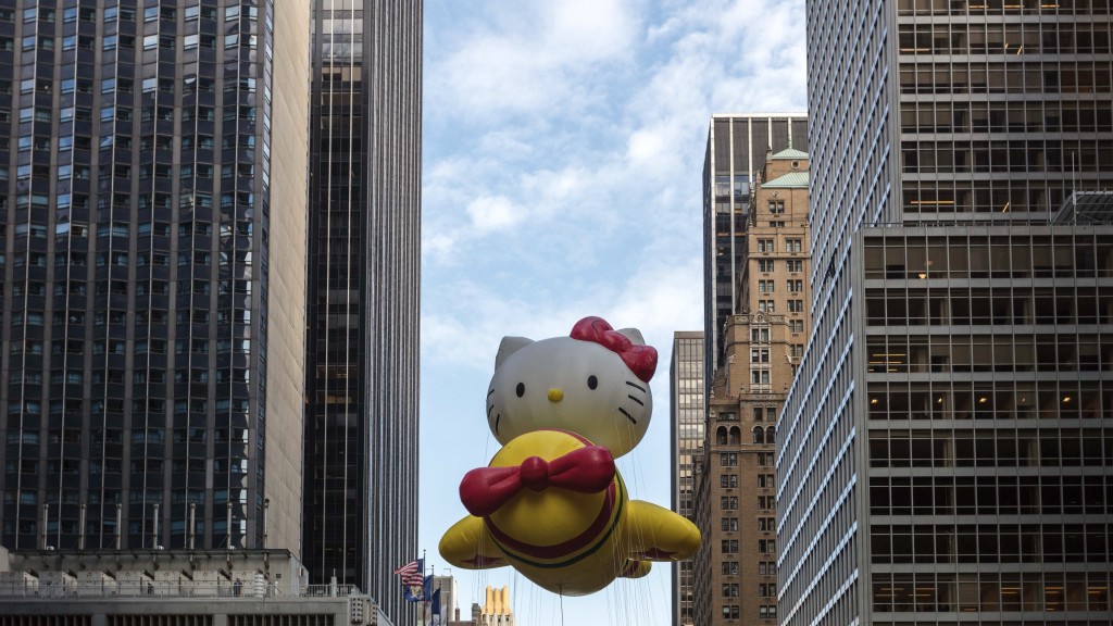 Hello Kitty氣球出現在紐約梅西感恩節大遊行。  新華社