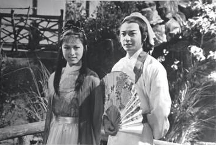 两人早在1979年的TVB剧《绝代双骄》已经合作。