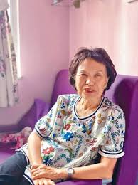 余慕莲今年85岁。