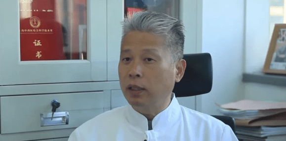 同濟大學附屬東方醫院內分泌科主任醫師馮波。央視新聞 同濟大學附屬東方醫院內分泌科主任醫師馮波。央視新聞