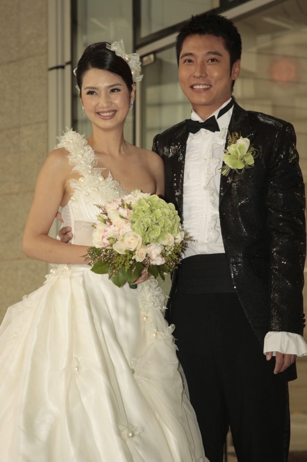 洪欣與內地男星張丹峰2009年結婚。