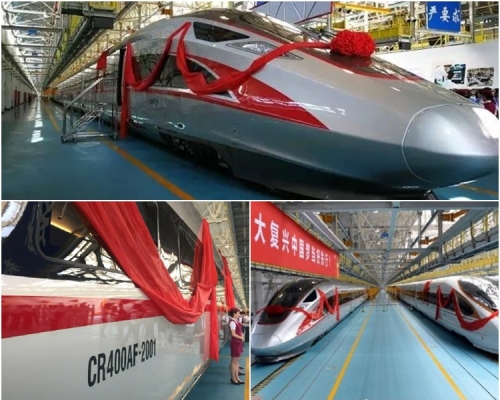 「復興號」車廂內實現Wi-Fi網絡全覆蓋，並設旅客用220V電源插座。網圖