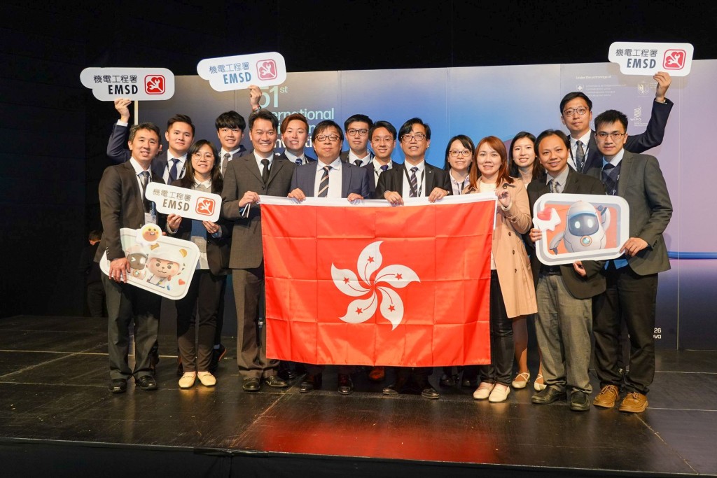 機電工程署團隊於頒獎禮上合照。甯漢豪網誌
