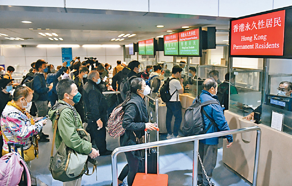 ■本報記者實測經羅湖口岸北上，只需15分鐘便完成過關程序，流程暢順。
