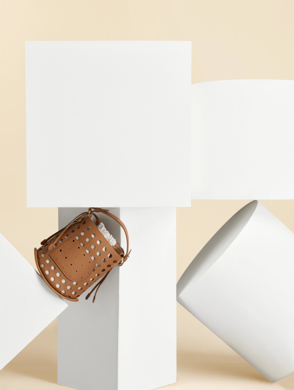 全新Pin Mini Bucket以創新的打孔設計。