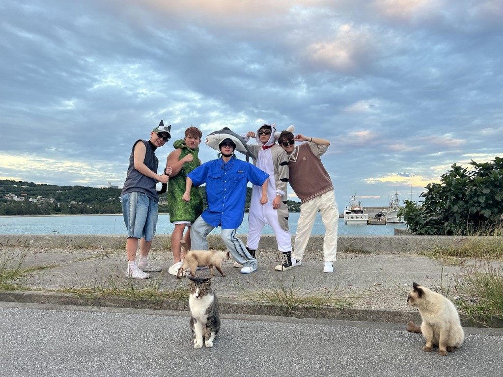 在貓島之稱的奧武島拍攝，5子一樣要扮鬼扮馬。