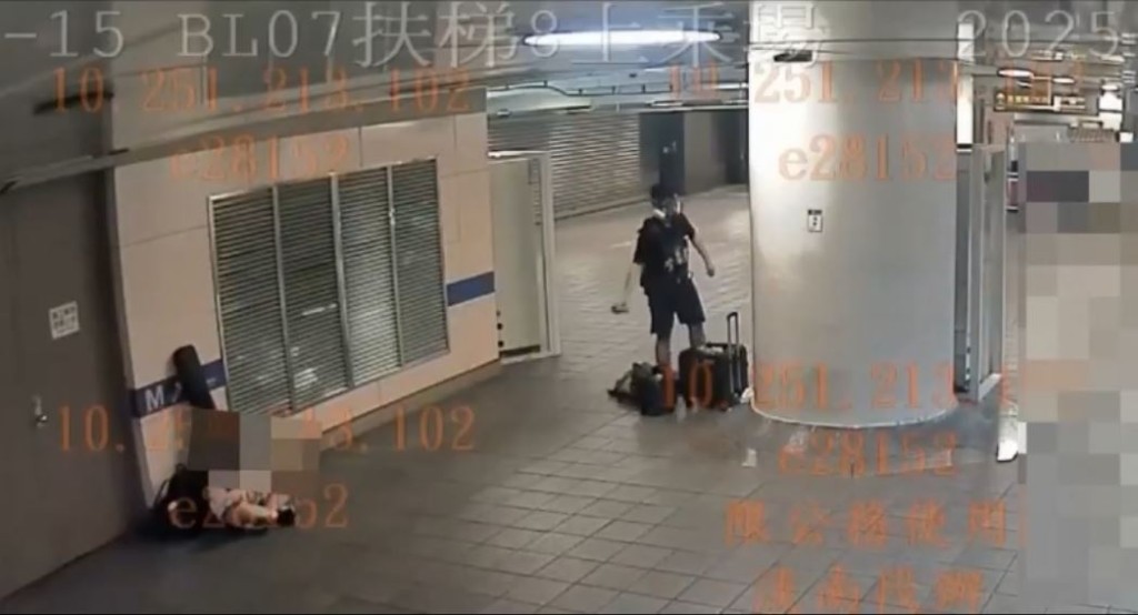 張文19日犯案時不斷換裝扮路人及使用不同交通工具逃走。中時