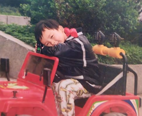 唐蔚華懸賞上海市區尋找被拐走26年的兒子。抖音