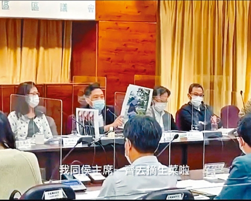 北區區議會主席羅庭德稱，感到很感觸和唏噓，又展示和侯志強以往的合照。