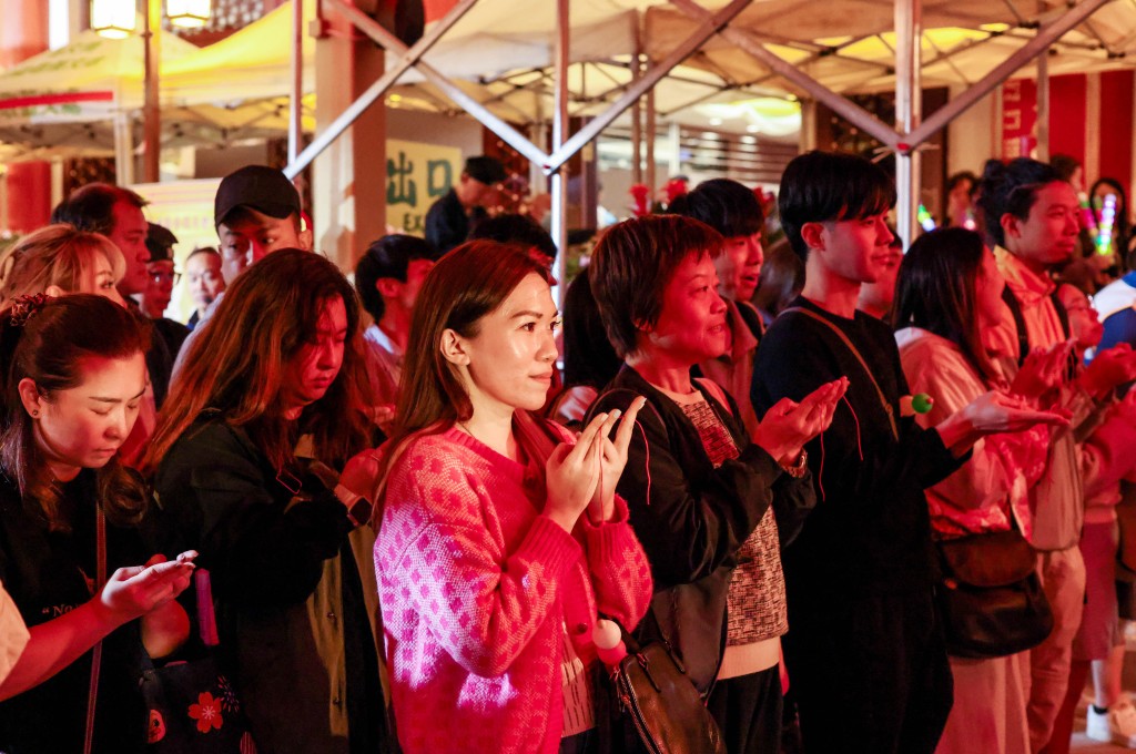 黃大仙祠設有月老殿,吸引不少善信來拜月老。 黃大仙祠設有月老殿,吸引不少善信來拜月老。