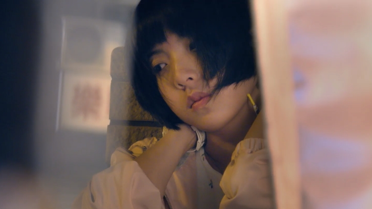 雪莹拍毕《杀出个黄昏》成长不少，更从四哥身上明白到「苦中作乐，游戏人生」。