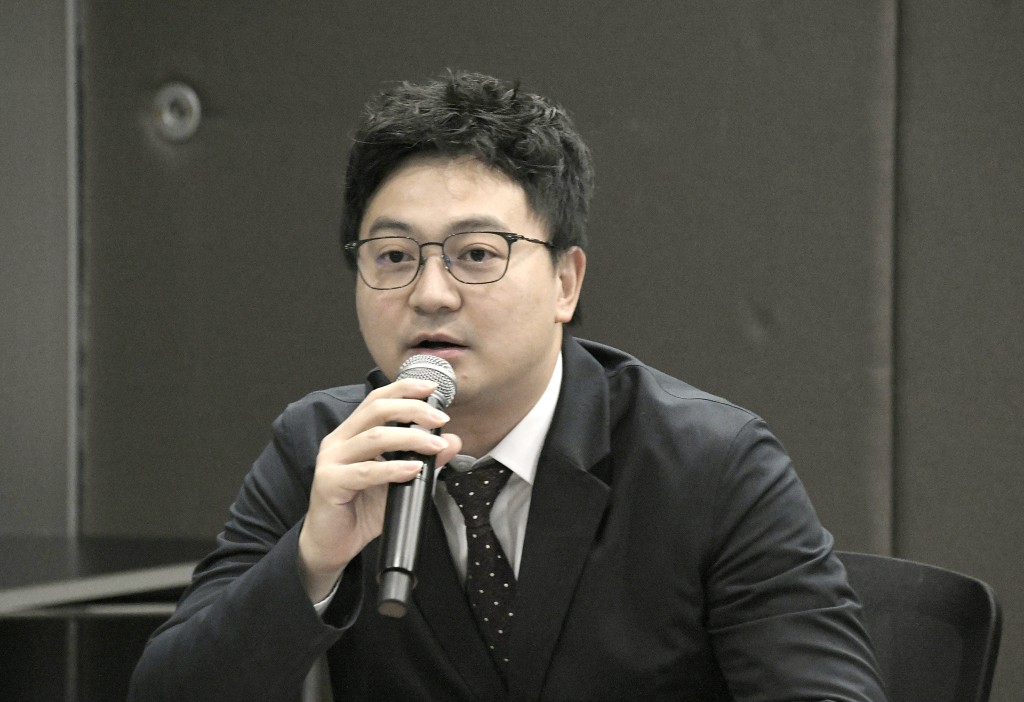 自由黨飲食界梁進表示，業界仍然認為申請飲食界相關牌照具複雜性，希望有更多改進。資料圖片