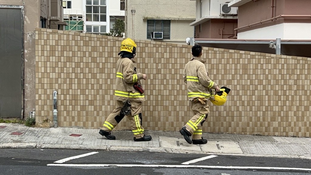 消防到場調查起火原因。