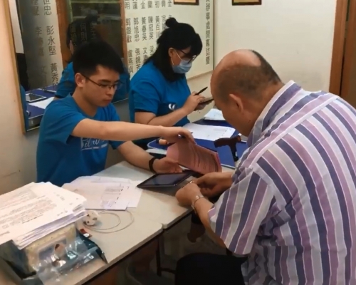 30秒初步心電圖檢測。影片截圖