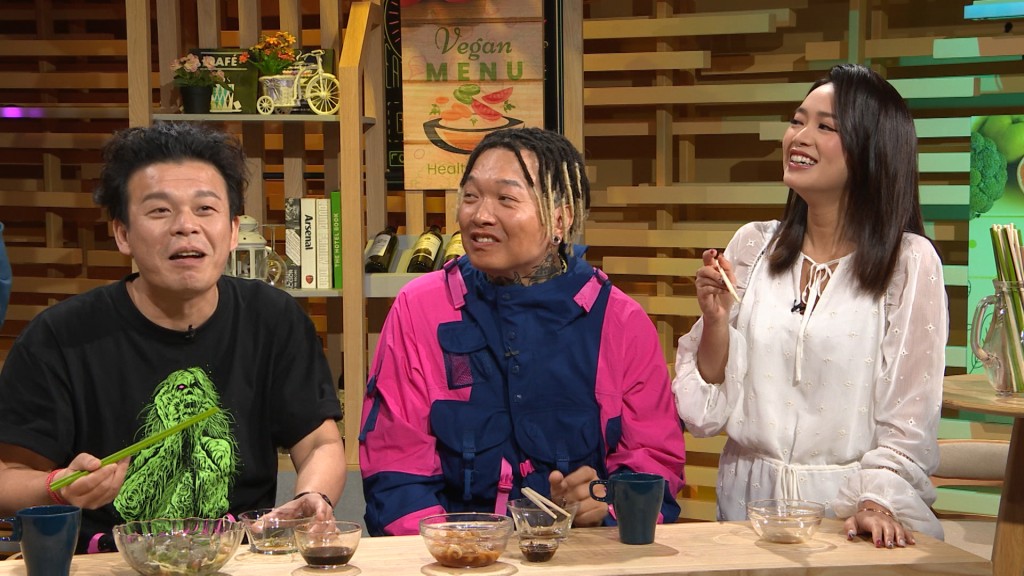 今晚一集《晚吹—空肚講宵夜》請來火火及KB任嘉賓。