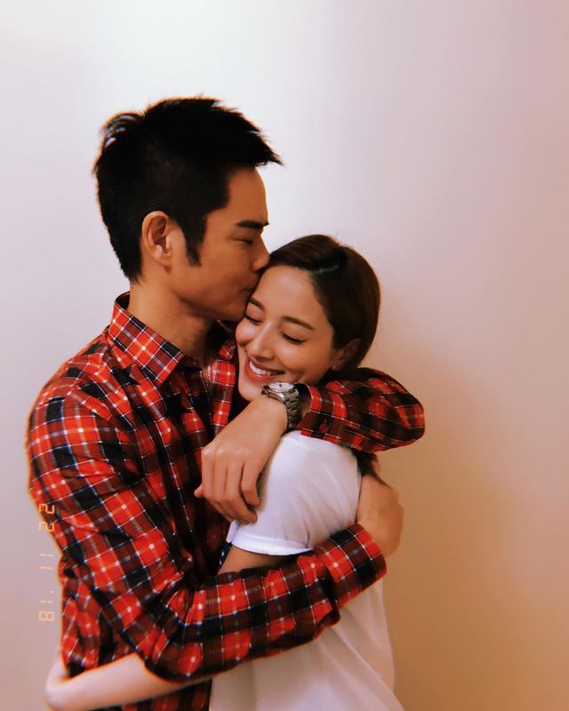 鄭嘉穎對妻兒的呵護一百分。鄭嘉穎ig