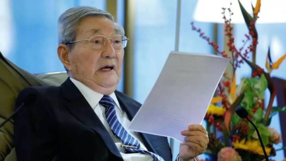 前國務院總理朱鎔基。 前國務院總理朱鎔基。