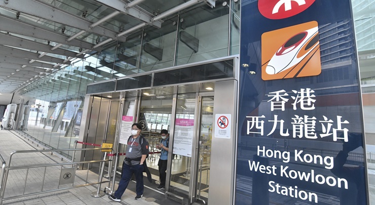 受颱風影響，8月31日至9月3日部份往來香港西九龍站與深圳北、潮汕及廈門一帶的列車服務會有所調動或取消。資料圖片