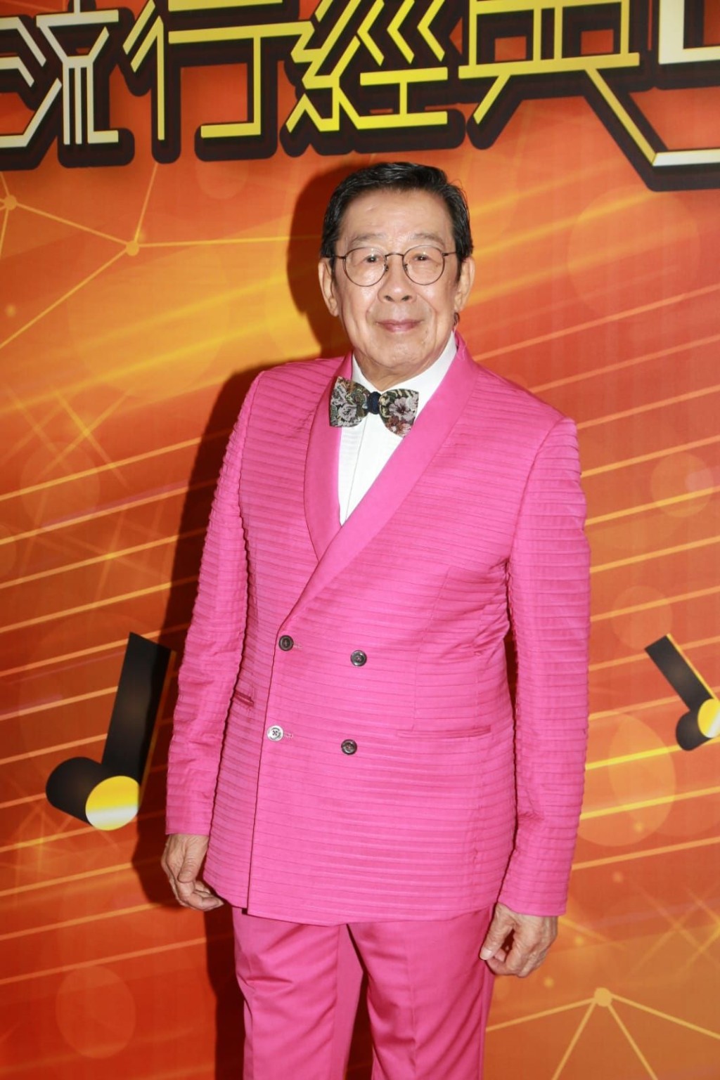 修哥笑說，謝賢（四哥）唱得比他好。