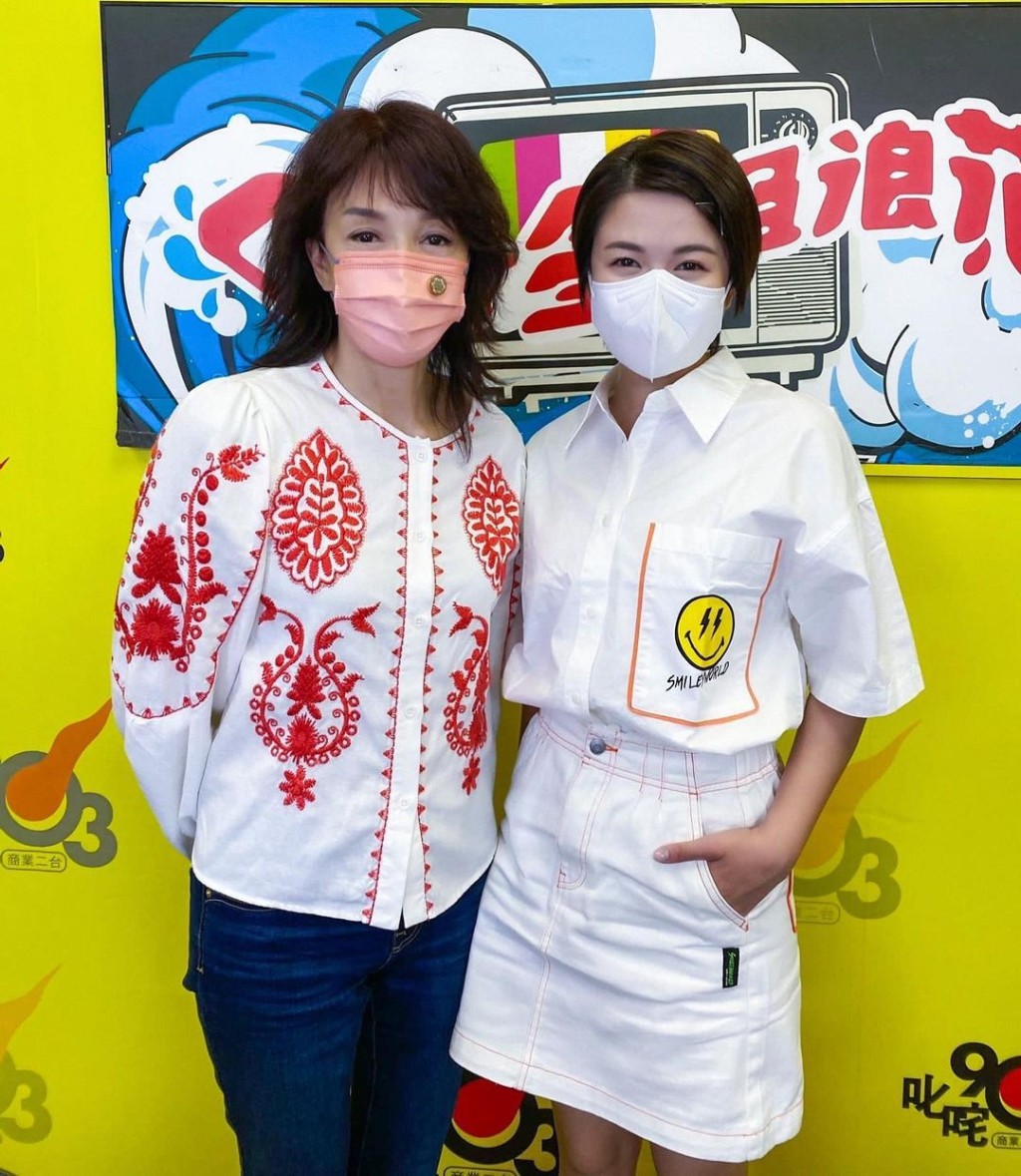 江嘉敏今年6月接受Do姐電台節目訪問，表示自知唔識着衫。