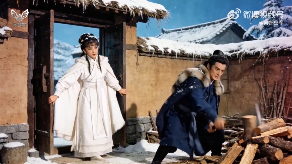 解放軍南部戰區空軍以同樣風格製作反間諜宣導影片。微博@南部空軍