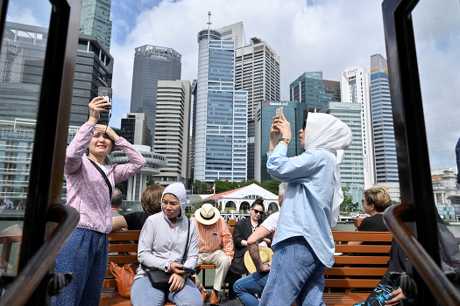 游客现已重回新加坡。 路透社