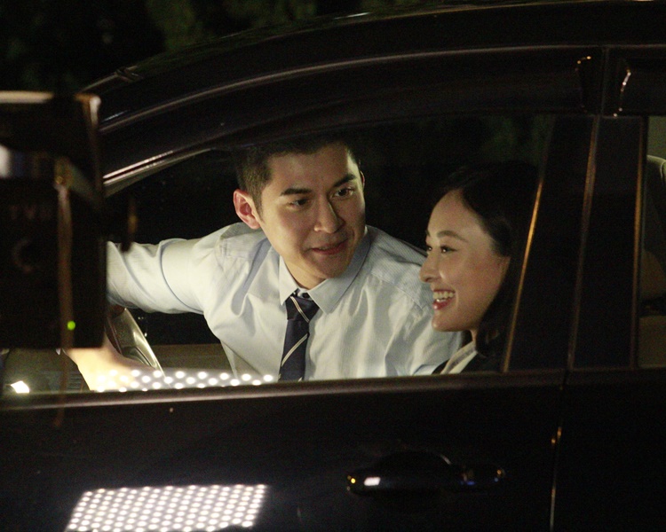 陳瀅和陳家樂拍劇撻著。(資料圖片)