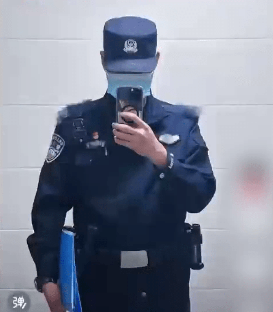 山东男为了满足虚荣心及博取流量,冒警拍片成为300多粉丝的网红。 山东男为了满足虚荣心及博取流量,冒警拍片成为300多粉丝的网红。