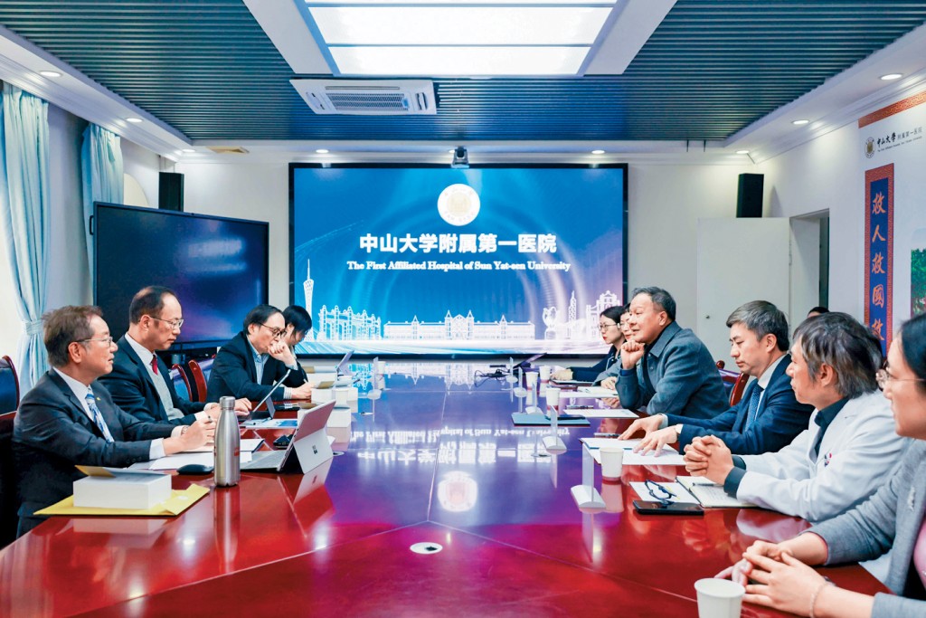 浸大與中山一院討論籌辦新醫學院的工作。