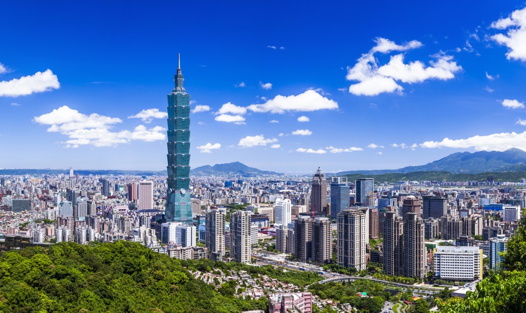 台灣11.7將開放港澳觀光團入境。istock