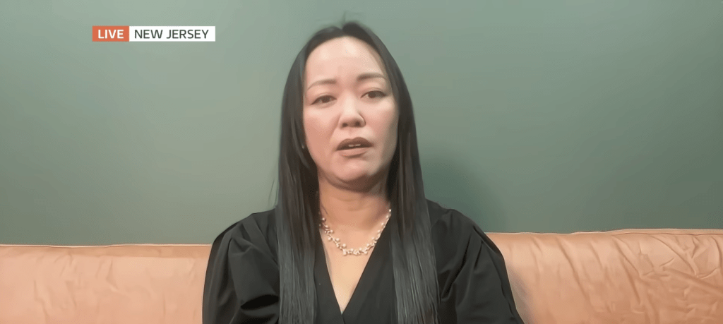 韓裔Rina Oh近日接受英國《太陽報》專訪，並登上英國ITV電視台節目《Good Morning Britain》親述當年被愛潑斯坦誘騙經歷。