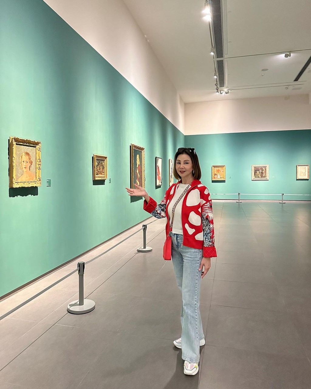 謝玲玲經常行藝術展。