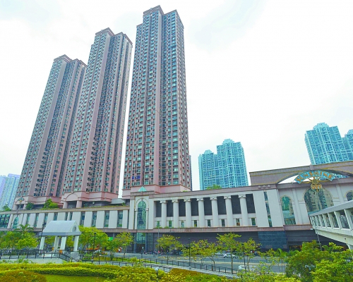 新港城兩房呎造1.8萬.