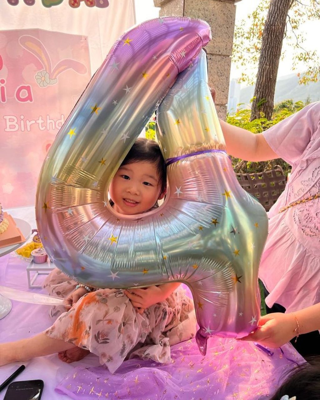 今年細女4歲生日，曾昭怡都有搞生日會。