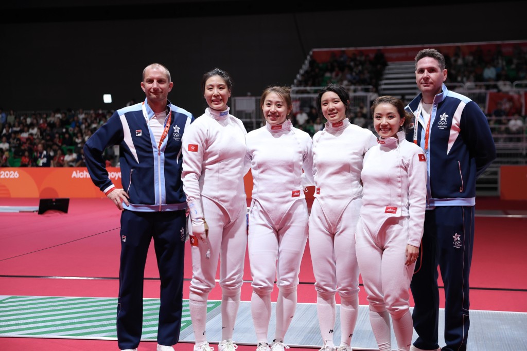 上屆銀牌隊伍 - 香港女重輕鬆過首關,45:27大勝泰國,右二起朱嘉望、吳海諦、佘繕妡及陳渭泠。徐嘉華攝 上屆銀牌隊伍 - 香港女重輕鬆過首關,45:27大勝泰國,右二起朱嘉望、吳海諦、佘繕妡及陳渭泠。徐嘉華攝