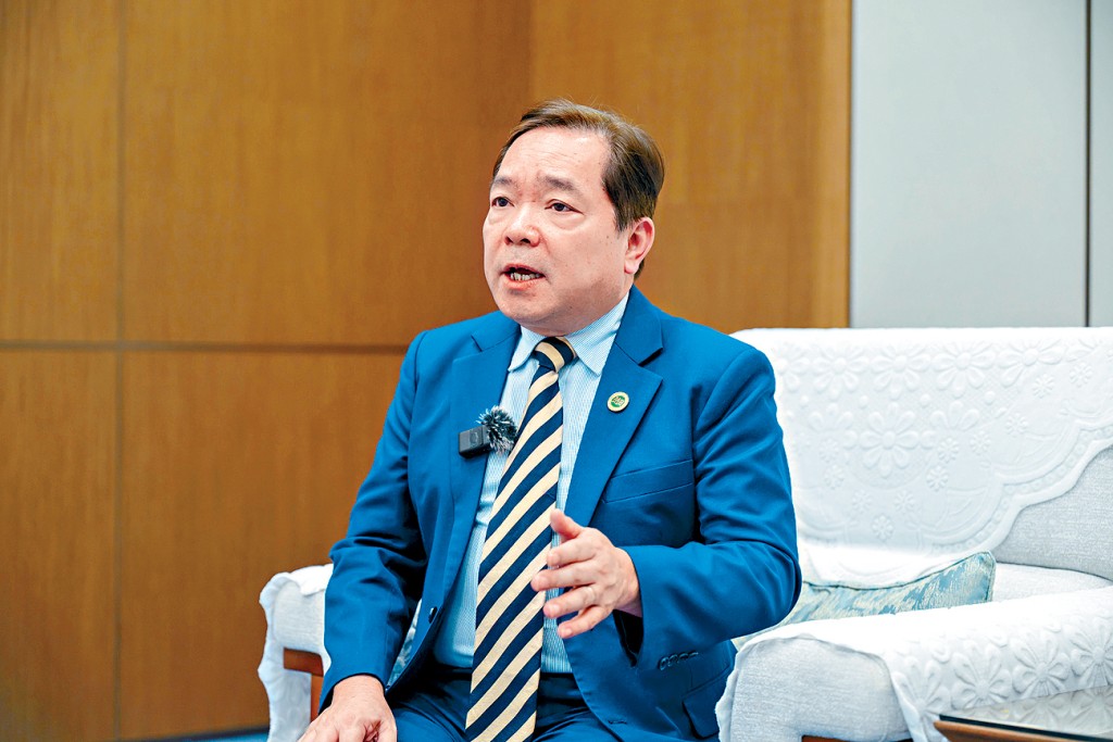 莫家豪表示，吸引人才更需要提供就業機會。