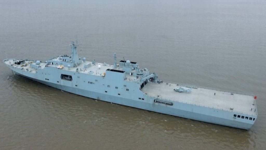 兩棲船塢登陸艦沂蒙山艦將在月底訪港。人民網
