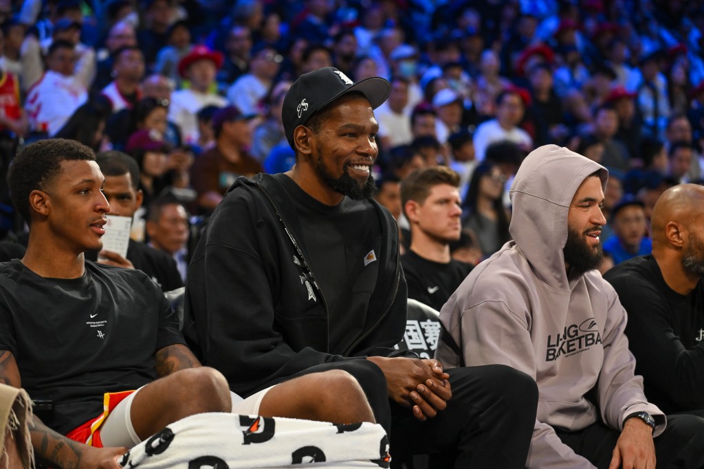 NBA中国赛独行侠vs火箭。魏国谦摄