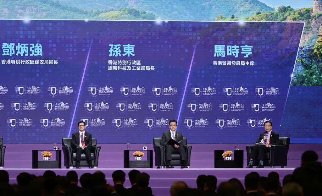 鄧炳強出席「全民國家安全教育日」開幕典禮。蘇正謙攝 鄧炳強出席「全民國家安全教育日」開幕典禮。蘇正謙攝