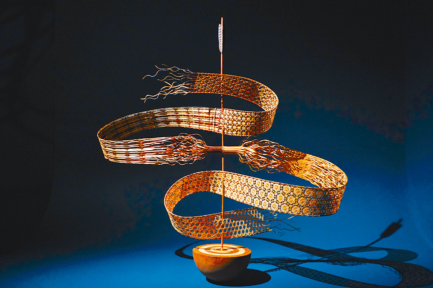 竹藝雕塑作品《箭一》。